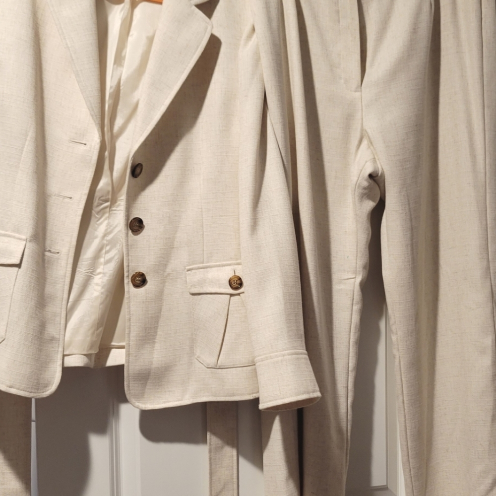Pants Suit